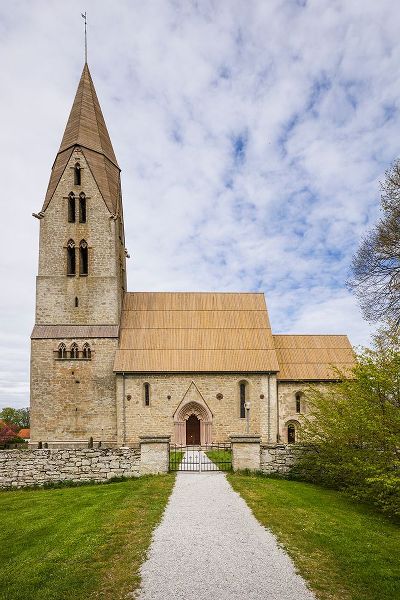 Bibikow, Walter 아티스트의 Sweden-Gotland Island-Oja-Oja church-exterior작품입니다.